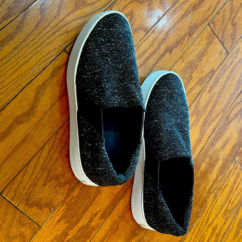 Vince Camuto Slip On Sneakers Size 7